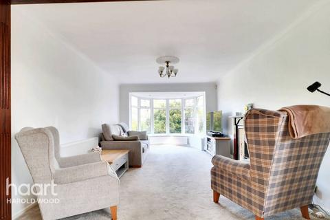 129 Shepherds Hill, Romford, RM3 0NR