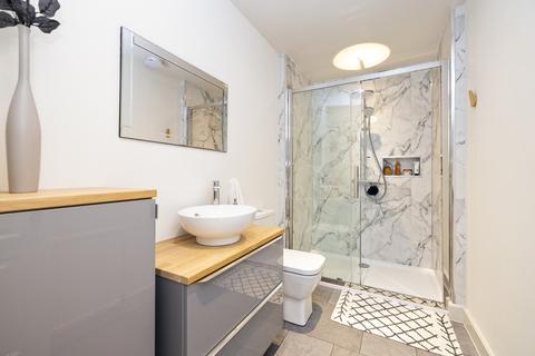 8 Braehead Avenue, Edinburgh, EH4 6BA