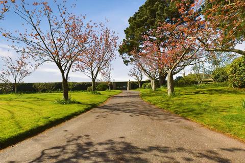 7 bedroom detached house for sale, St Peter