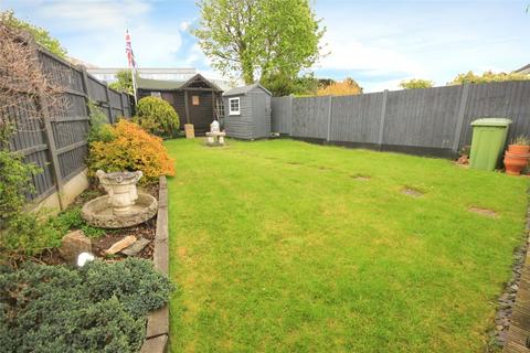 2 bedroom bungalow for sale, Beauchamps Drive, Wickford, Essex, SS11
