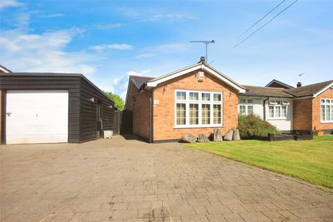 2 bedroom bungalow for sale, Beauchamps Drive, Wickford, Essex, SS11