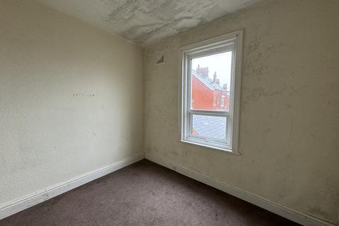 2 bedroom flat for sale, Waterloo Road, Blackpool FY4