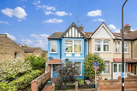 3 bedroom end of terrace house for sale, Myrtle Gardens, Hanwell, W7
