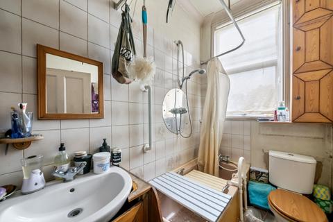 1 Myrtle Gardens, London, W7 3JQ