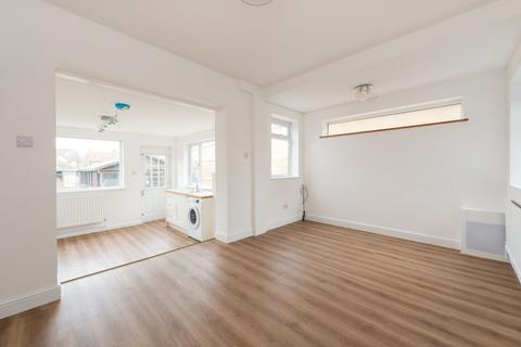 25 Kings Avenue, Newington, Ramsgate, CT12 6DL