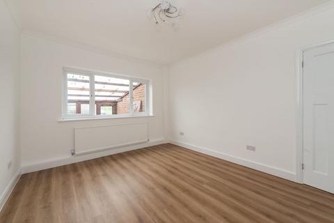 25 Kings Avenue, Newington, Ramsgate, CT12 6DL