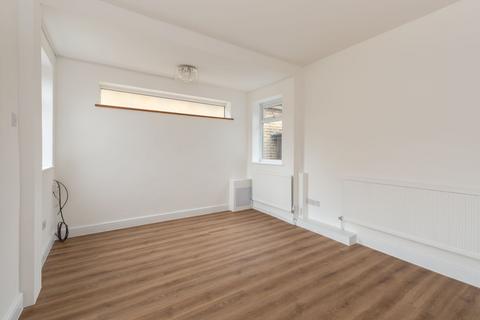 25 Kings Avenue, Newington, Ramsgate, CT12 6DL