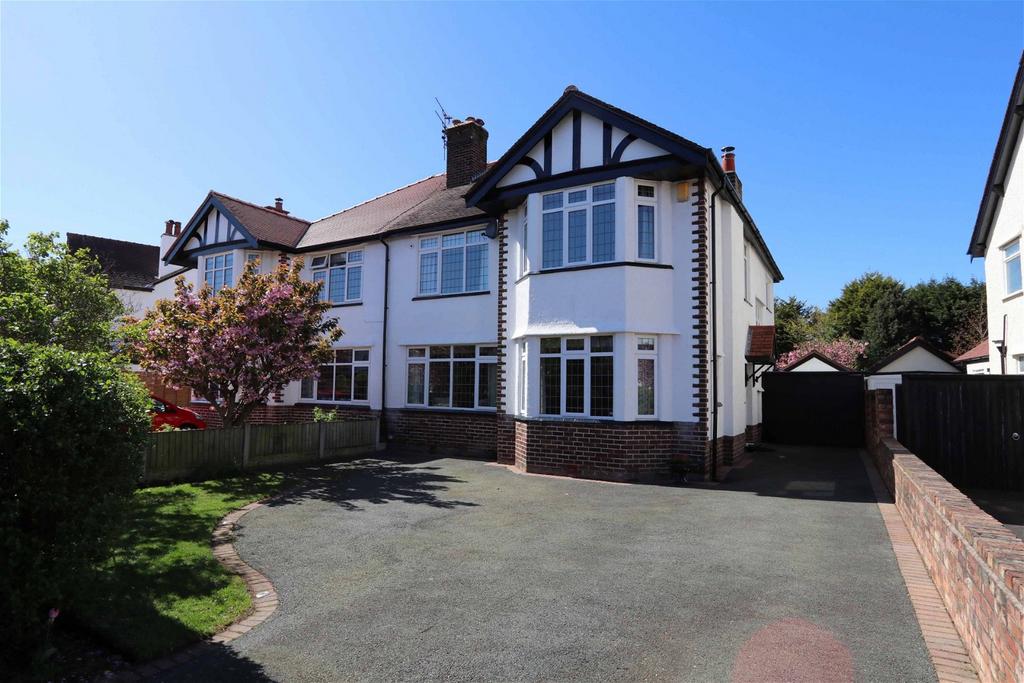 Dunbar Crescent, Southport PR8 3 bed semidetached house for sale £395,000
