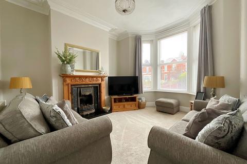 2 bedroom semi-detached house for sale, Lesley Road, Southport PR8