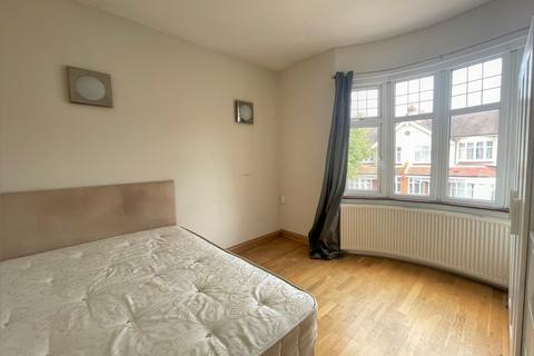 5 bedroom flat to rent, Montana Road, London, SW17