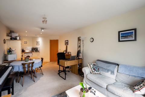 2 bedroom flat for sale, Kingfisher House, Brinkworth Terrace, York, YO10