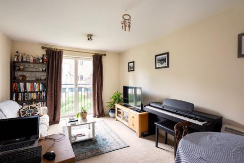 2 bedroom flat for sale, Kingfisher House, Brinkworth Terrace, York, YO10