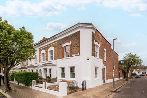 3 bedroom semi-detached house to rent, Martindale Road, Balham, London, SW12