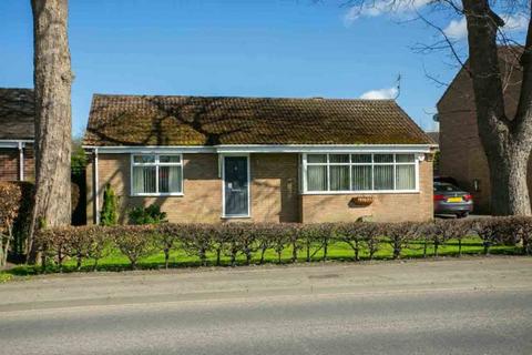 3 bedroom detached bungalow for sale, Malton Road, Pickering