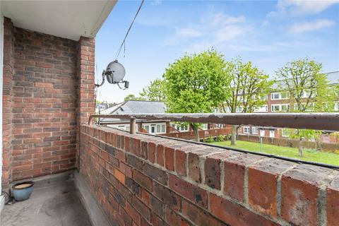 2 bedroom apartment for sale, Hindrey Road, London, E5