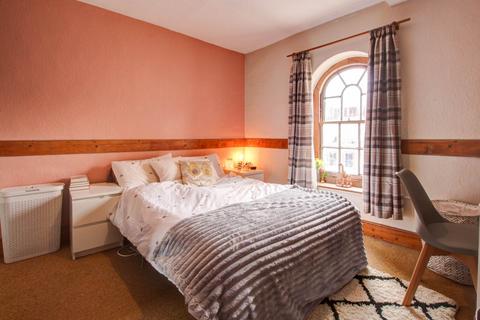 1 bedroom flat for sale, Market Place, Blandford Forum