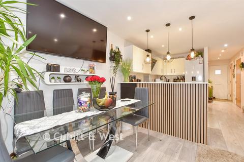 4 bedroom townhouse for sale, Osborne Way, Bognor Regis, West Sussex