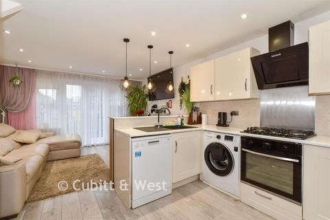 4 bedroom townhouse for sale, Osborne Way, Bognor Regis, West Sussex