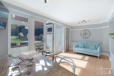 81 Crows Road, Epping, CM16 5DH