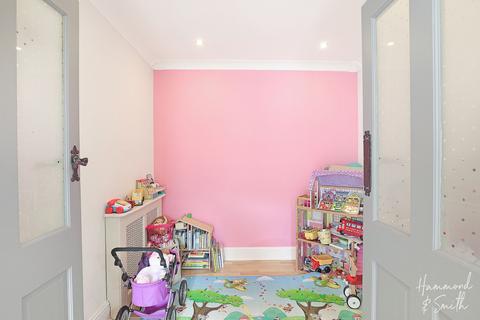 81 Crows Road, Epping, CM16 5DH