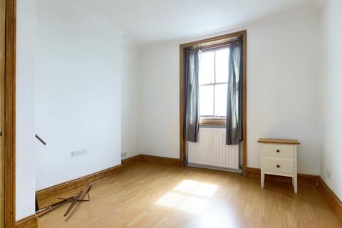 2 bedroom apartment to rent, Buckingham Road, FF, BN1