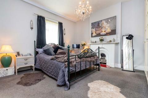 4 bedroom semi-detached house for sale, Cambridge Road, Southport PR9