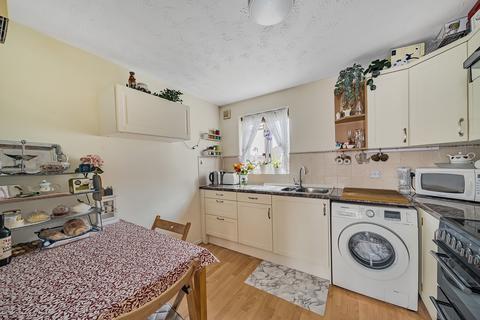 2 bedroom flat for sale, Oban Court, Pentand Avenue, Edgware, Greater London. HA8 8LB