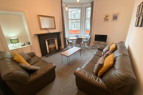 2 bedroom flat to rent, Easter Road, Easter Road, Edinburgh, EH7