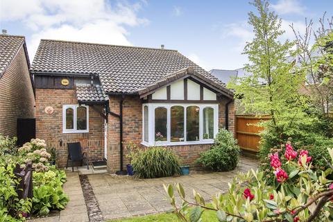 2 bedroom bungalow for sale, Stratford Place, Lymington, Hampshire, SO41