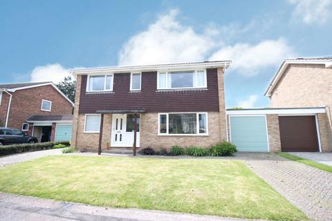 4 bedroom detached house for sale, Court Barn Close, Lee-On-The-Solent, Hampshire, PO13