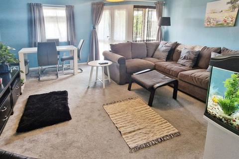 1 bedroom flat for sale, Church Park Road, SS13
