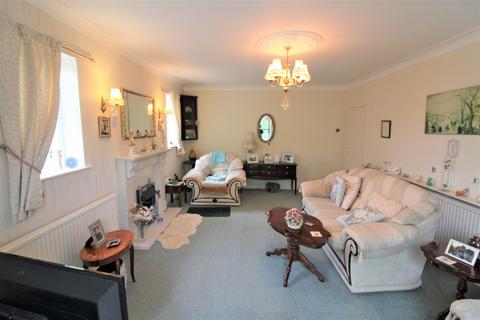 296 Blackpool Old Road, Poulton-le-fylde, FY6 7QY