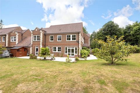 4 bedroom detached house for sale, Fountains Park, Westerham Road, Westerham, Kent, TN16