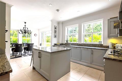 4 bedroom link detached house for sale, Fountains Park, Westerham Road, Westerham, Kent, TN16