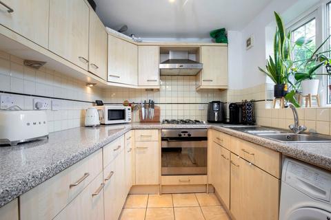 47 Cutsdean Close, Bishops Cleeve, Cheltenham, GL52 8UT