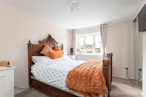 47 Cutsdean Close, Bishops Cleeve, Cheltenham, GL52 8UT