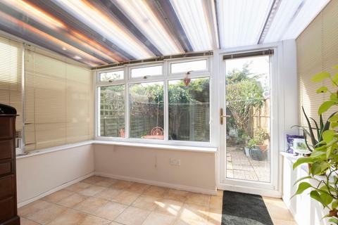 47 Cutsdean Close, Bishops Cleeve, Cheltenham, GL52 8UT
