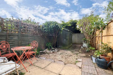 47 Cutsdean Close, Bishops Cleeve, Cheltenham, GL52 8UT