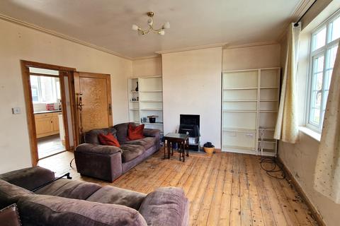 2 bedroom flat for sale, Brian Court, Wetherill Road, Muswell Hill N10