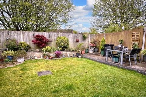3 bedroom semi-detached house for sale, Orchard Close, Fawley, SO45