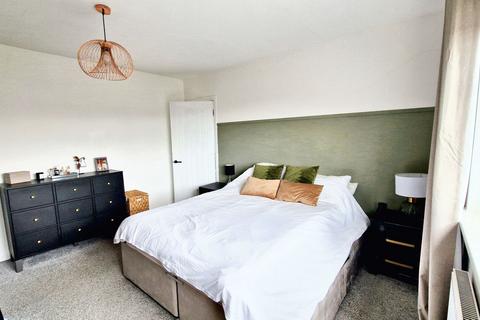 4 bedroom semi-detached house for sale, Bruche Avenue, Paddington, WA1