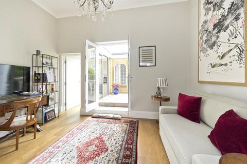 3 bedroom flat to rent, Cromwell Road, London, SW5