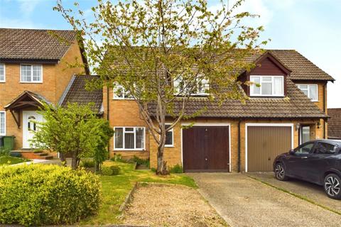 3 bedroom terraced house for sale, Purbrook Road, Tadley, Hampshire, RG26
