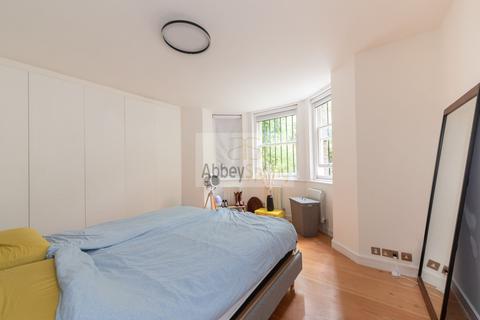 4 bedroom flat for sale, Lancaster Grove, London