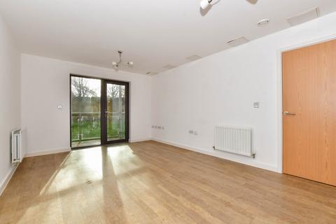 2 bedroom ground floor flat to rent, Rollason Way, Brentwood