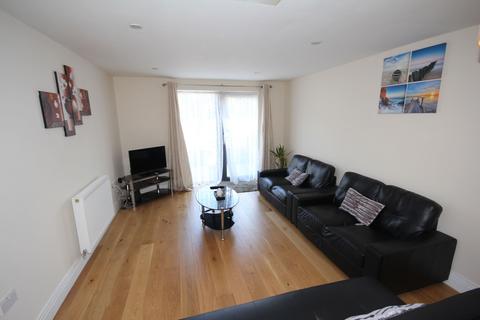 2 bedroom apartment to rent, Station Road, Garden Court, UB7