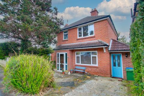 3 bedroom semi-detached house for sale, BITTERNE PARK! SWIMMING POOL! THREE BEDROOM EXTENDED DETACHED!
