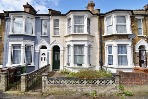 3 bedroom terraced house for sale, Greville Road, Walthamstow , London. E17 9HG