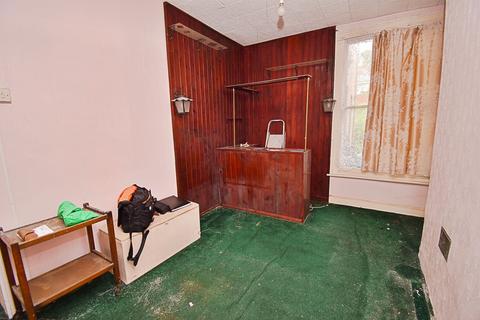 16 Greville Road, London, E17 9HG