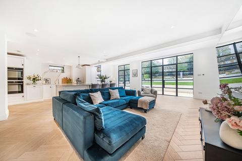 48 Kings Orchard, London, SE9 5TJ